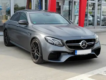 Mercedes-Benz E