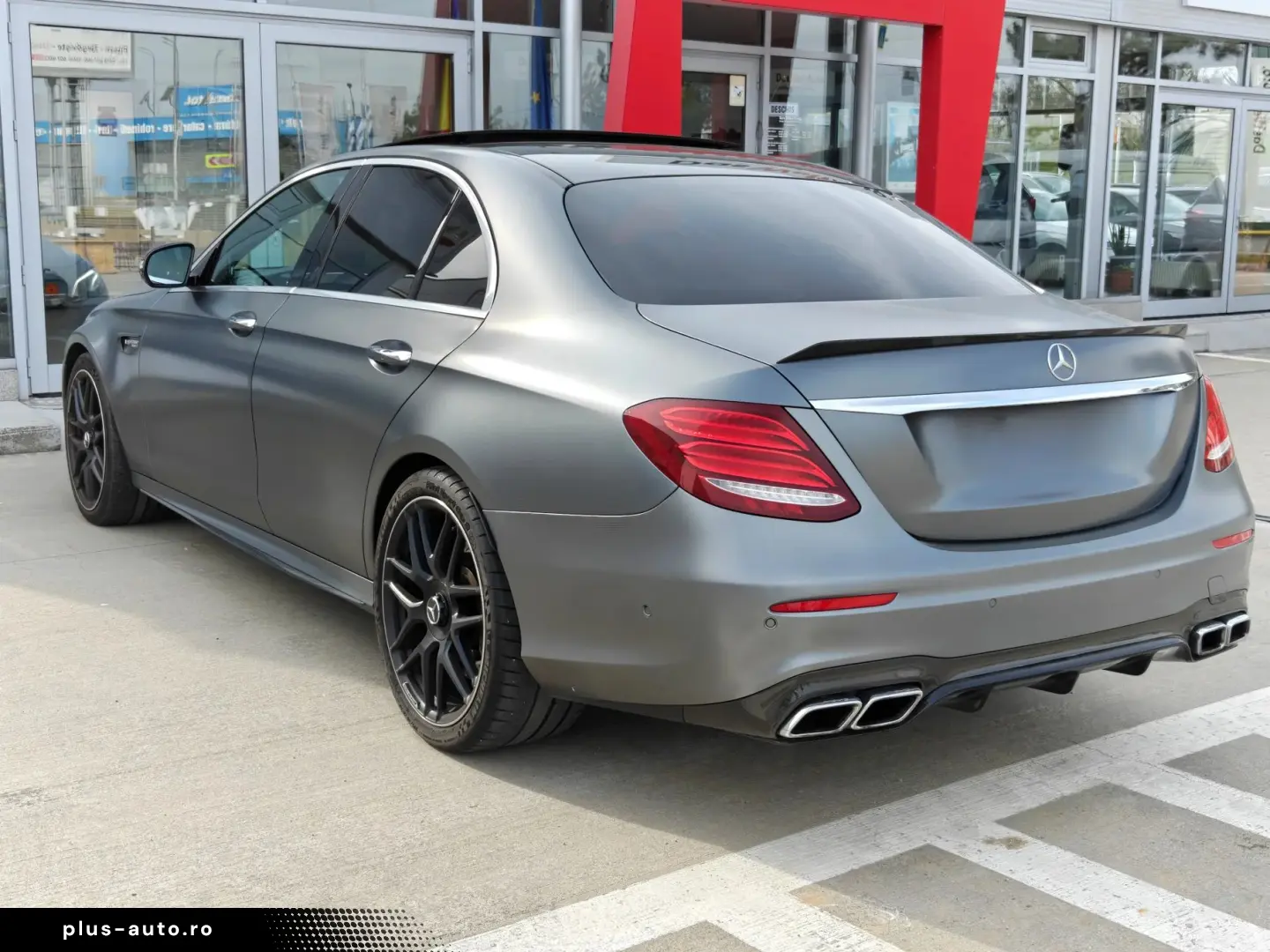 Mercedes-Benz E