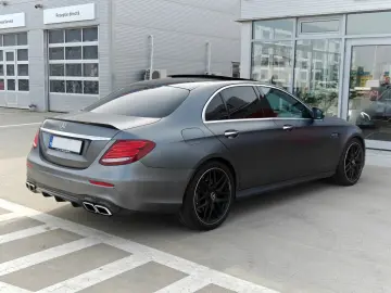 Mercedes-Benz E