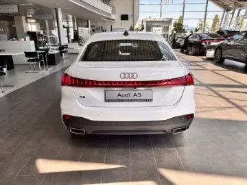 Noul Audi A5 Limuzina 35 TFSI 150cp Stronic