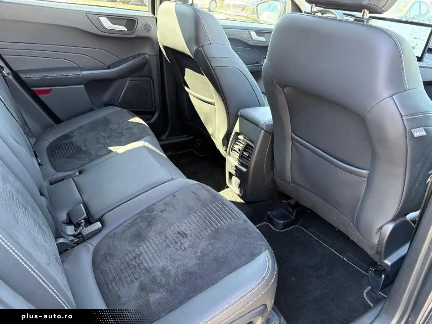 Ford Kuga 2024 - via workleto.com