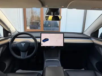 Tesla T-Model-Y