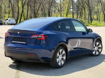 Tesla T-Model-Y