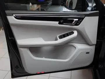Porsche Macan GTS  LED  Pano  Bose  Chrono