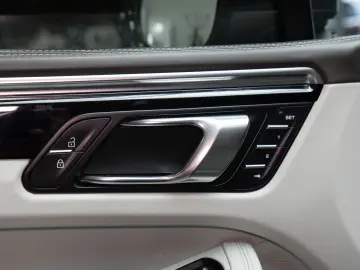 Porsche Macan GTS  LED  Pano  Bose  Chrono