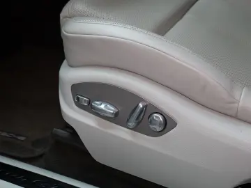 Porsche Macan GTS  LED  Pano  Bose  Chrono