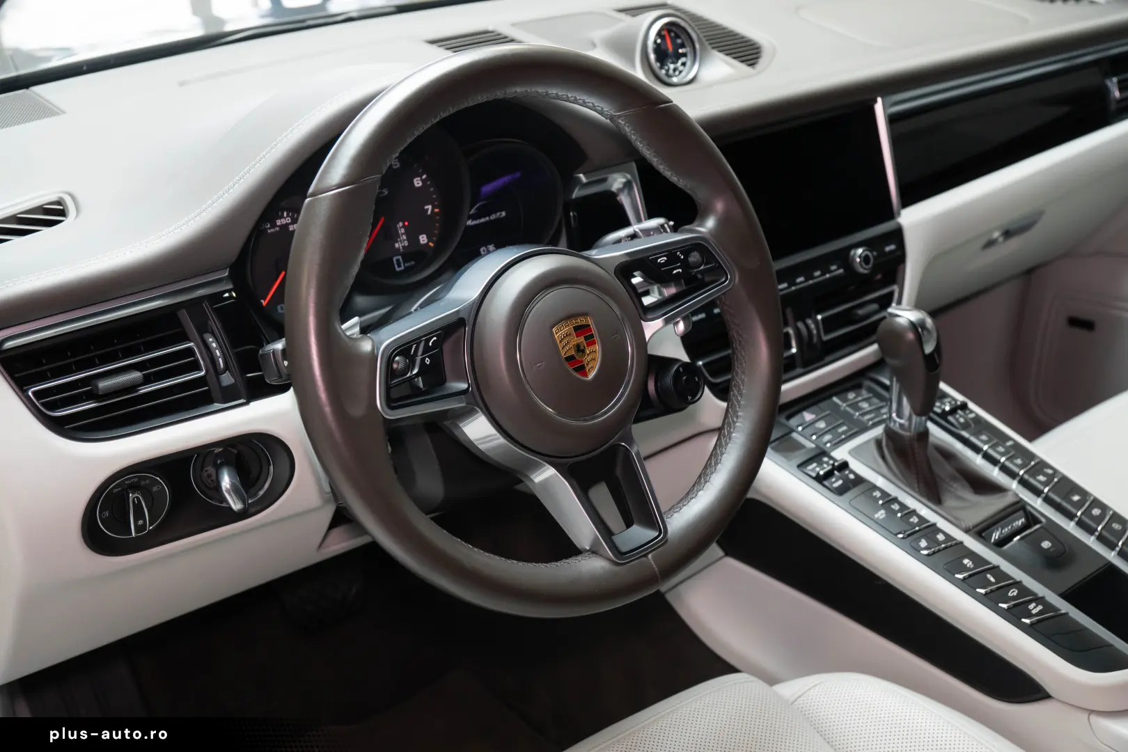 Porsche Macan GTS  LED  Pano  Bose  Chrono