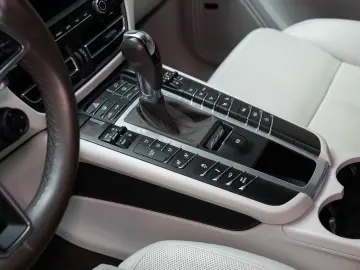 Porsche Macan GTS  LED  Pano  Bose  Chrono