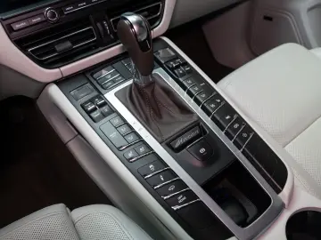 Porsche Macan GTS  LED  Pano  Bose  Chrono