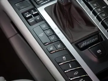 Porsche Macan GTS  LED  Pano  Bose  Chrono