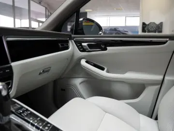 Porsche Macan GTS  LED  Pano  Bose  Chrono