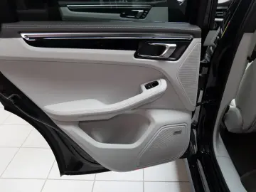 Porsche Macan GTS  LED  Pano  Bose  Chrono
