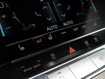 Audi A6 55 TFSI Quattro S line