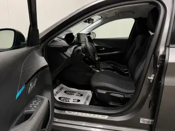 Peugeot 208 Style 2022 E6 •51.000km•