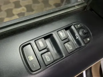 Land-Rover Freelander