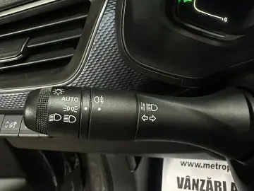 Renault Arkana E-Tech 2022 •Benzina Hybrid• LaneAssist Distr