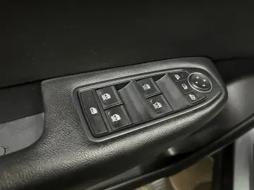 Renault Arkana E-Tech 2022 •Benzina Hybrid• LaneAssist Distr