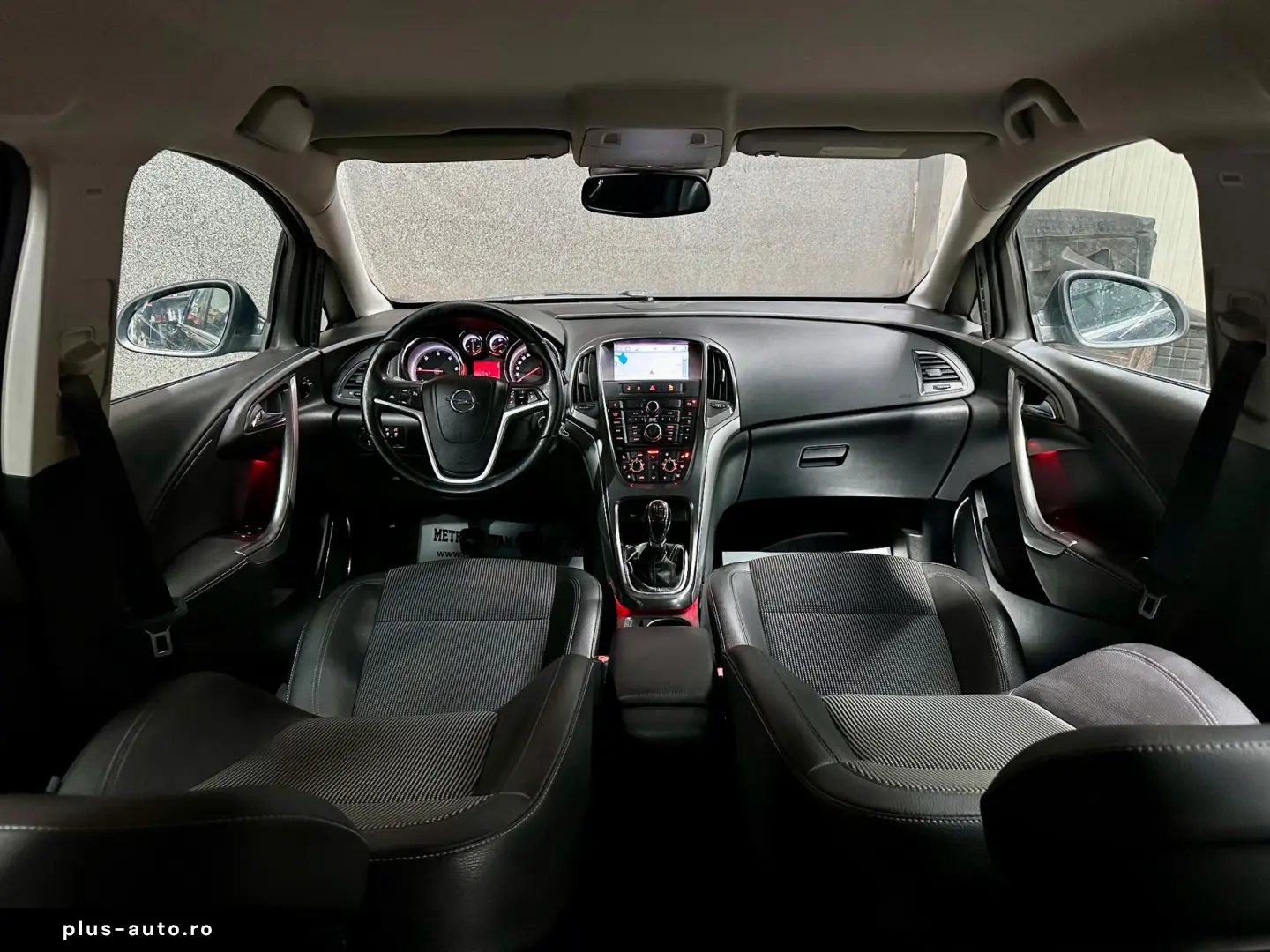 Opel Astra 2011 E5 •Volan Scaune încalzite• Navigatie