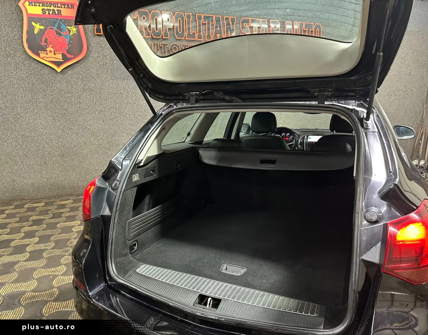 Opel Astra 2011 E5 •Volan Scaune încalzite• Navigatie