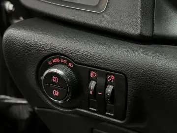 Opel Astra 2011 E5 •Volan Scaune încalzite• Navigatie