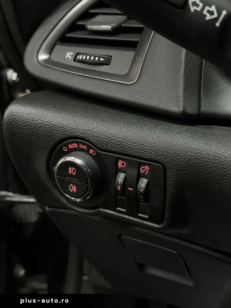 Opel Astra 2011 E5 •Volan Scaune încalzite• Navigatie