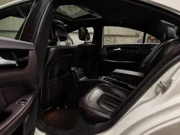 Mercedes-Benz CLS250 •Alb Perlat•
