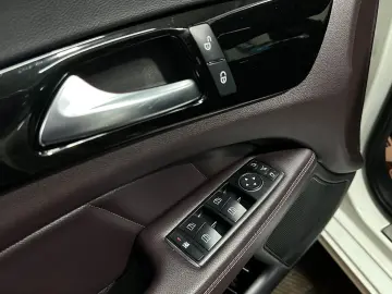 Mercedes-Benz CLS250 •Alb Perlat•