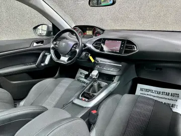 Peugeot 308 Benzina 2019 •Plafon Panoramic•