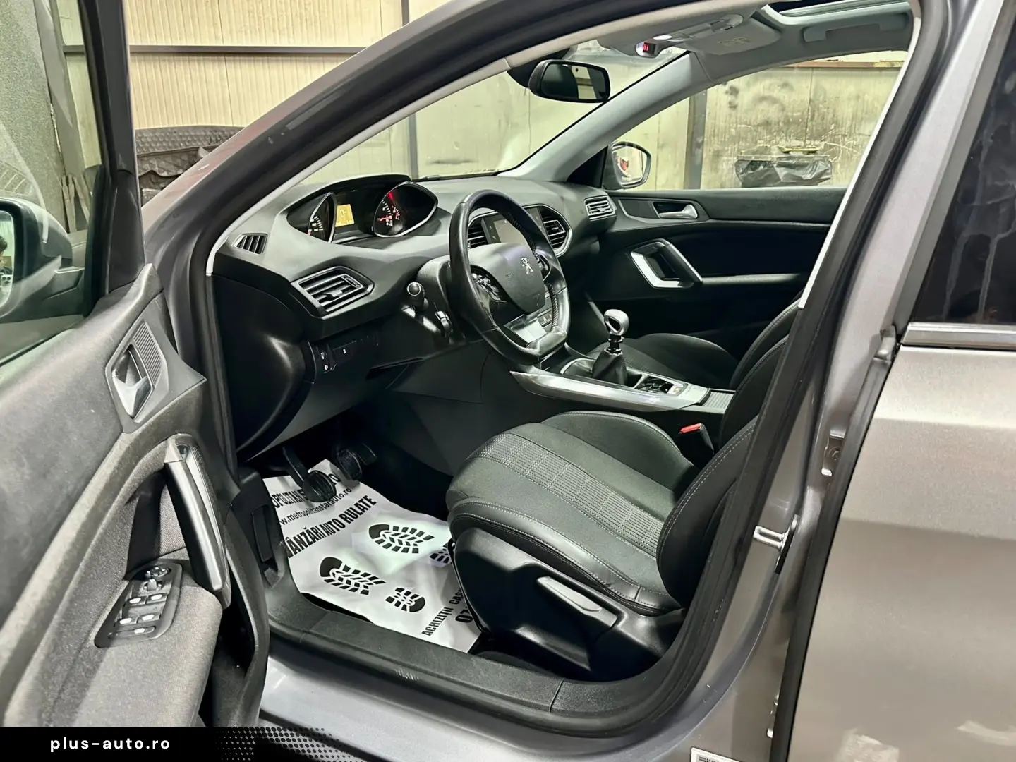 Peugeot 308 Benzina 2019 •Plafon Panoramic•
