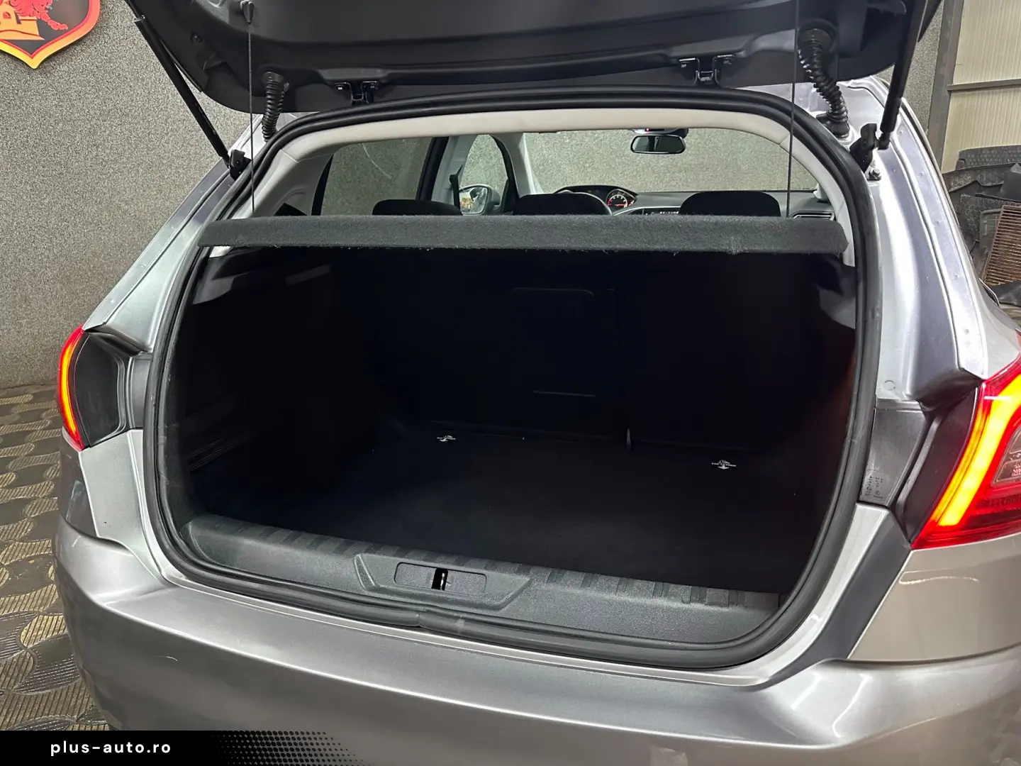 Peugeot 308 Benzina 2019 •Plafon Panoramic•