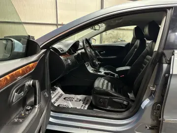 Volkswagen Passat-Cc