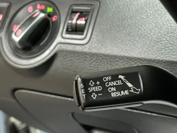 Volkswagen Passat-Cc