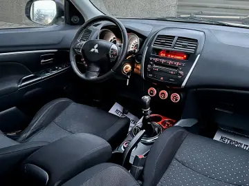 Mitsubishi ASX 2011  4x4 decuplabi  Plafon panoramic
