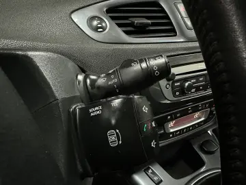 Renault Scenic Xmod 2014 •Rate Fixe