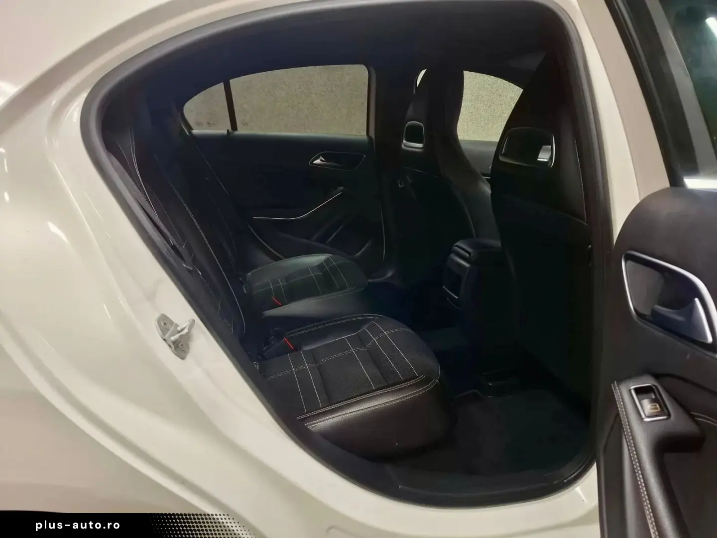 Mercedes-Benz A180