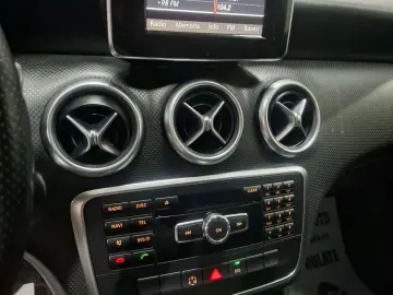 Mercedes-Benz A180