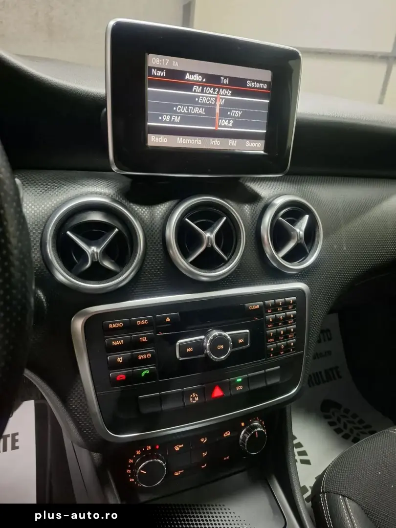 Mercedes-Benz A180