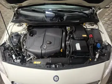 Mercedes-Benz A180