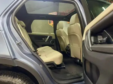 Land-Rover Discovery-Sport