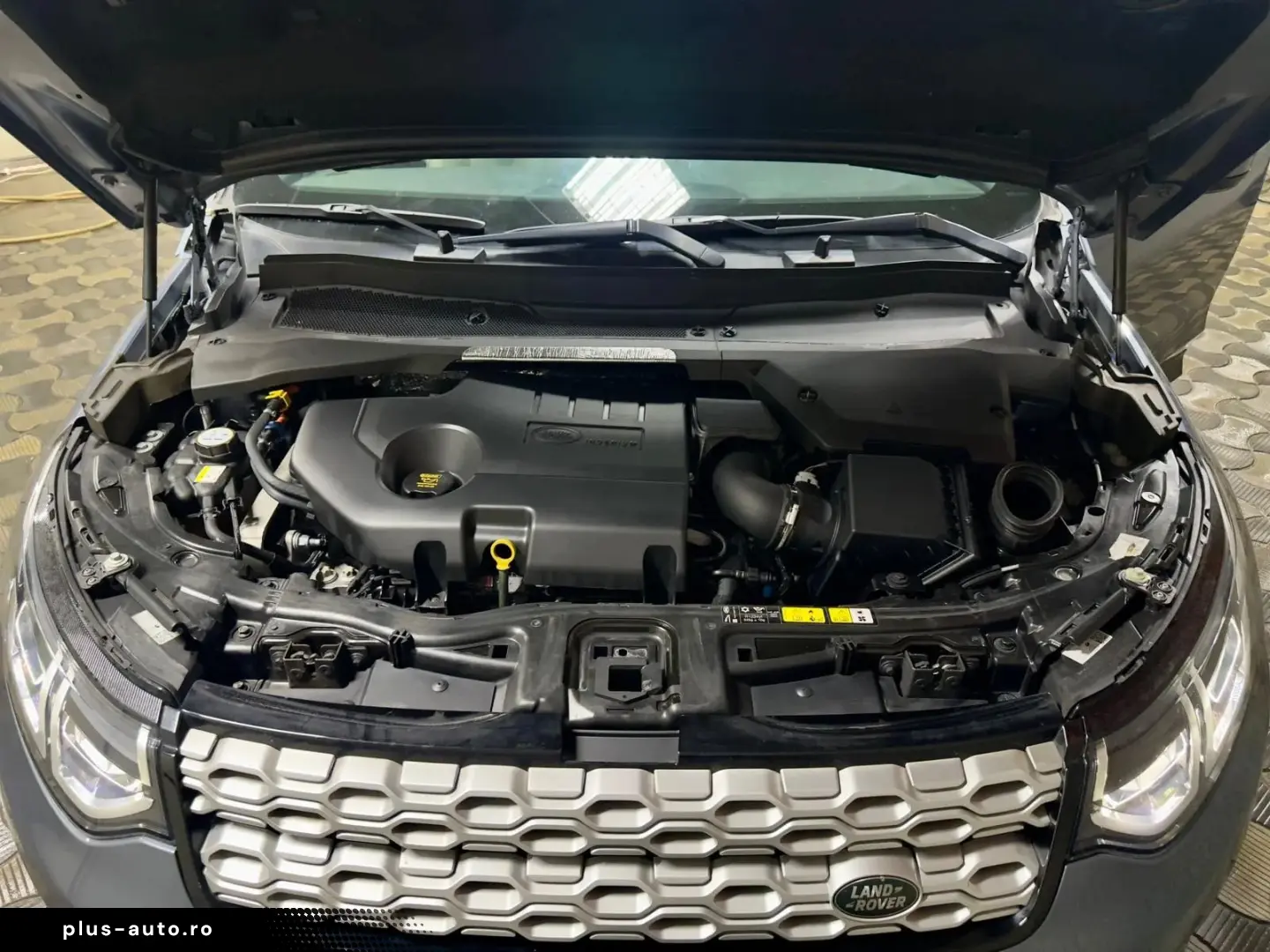Land-Rover Discovery-Sport