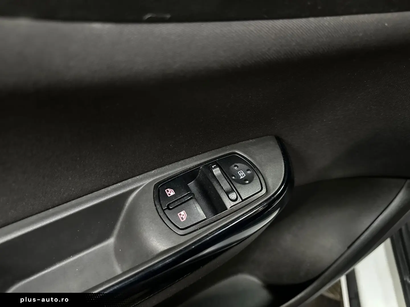 Opel Corsa 2015 “Model Enjoy” Benzina GARANTIE
