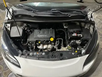 Opel Corsa 2015 “Model Enjoy” Benzina GARANTIE