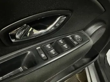 Renault Megane 2012 E5 •Garantie