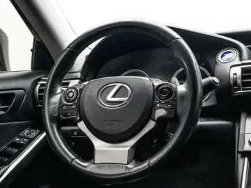Lexus Seria-Is