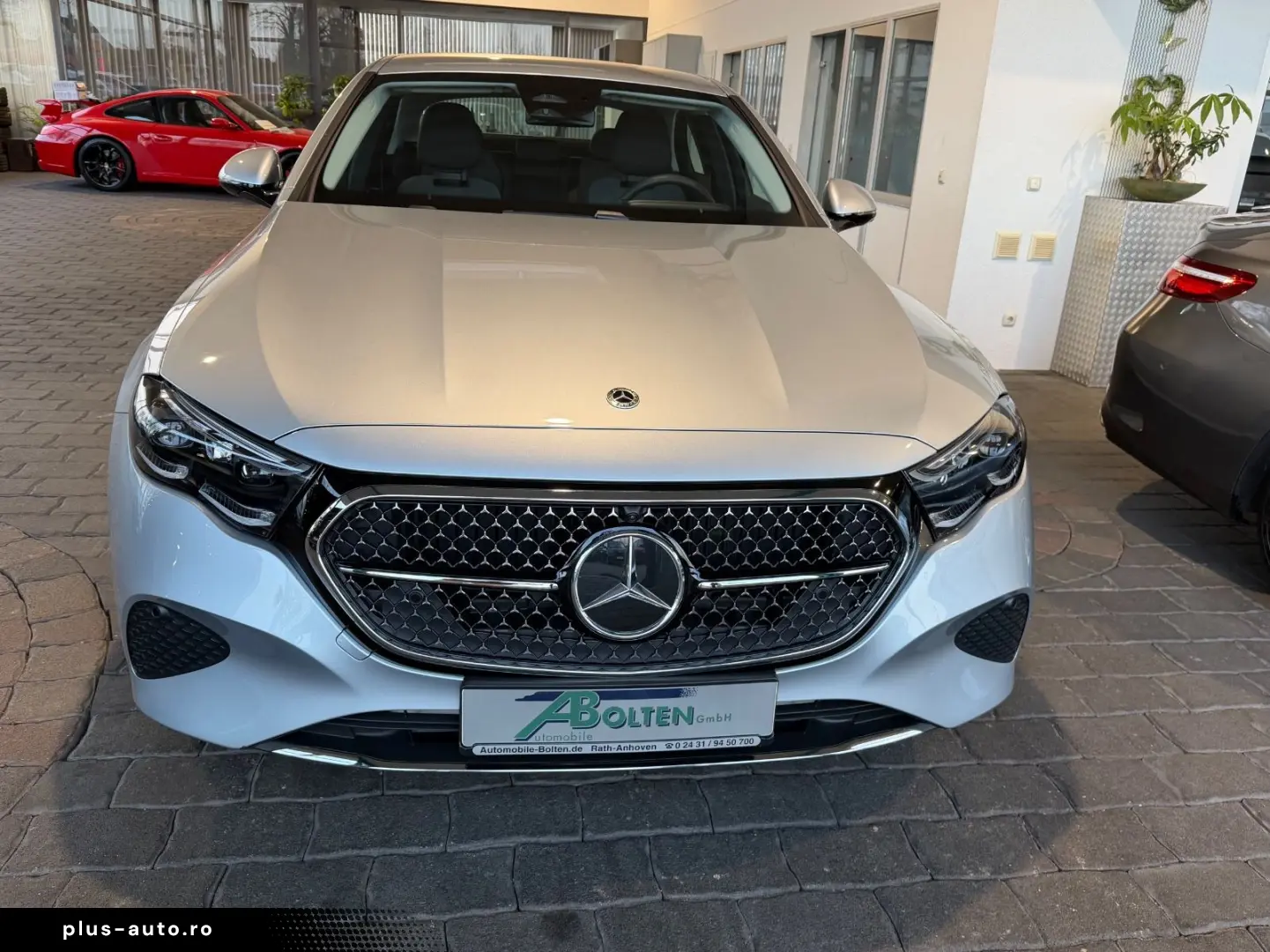 MERCEDES-BENZ E 200
