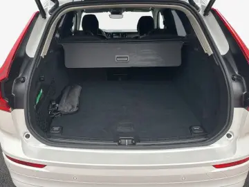 VOLVO XC60 B5 B AWD Core Weiß-Perl SiH GJR Win
