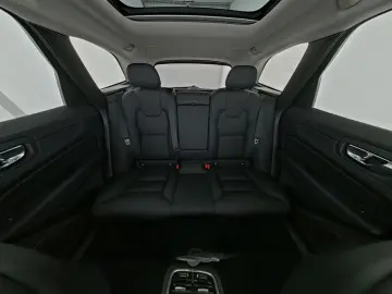 VOLVO XC60 Ultimate Dark ACC HuD Kamera Winter-Paket