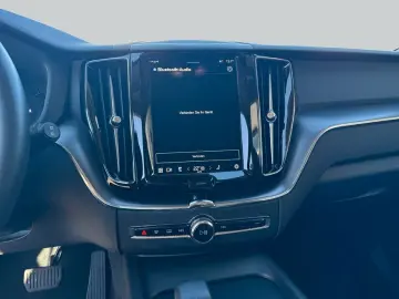 VOLVO XC60 B5 B AWD Core Sitzheiz.hi Winter-Pak