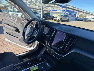 VOLVO XC60 B5 B AWD Core Sitzheiz.hi Winter-Pak