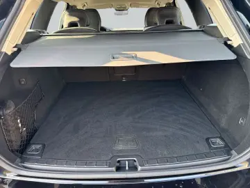 VOLVO XC60 B5 B AWD Core Fronts-H SiH GJR Win AHK